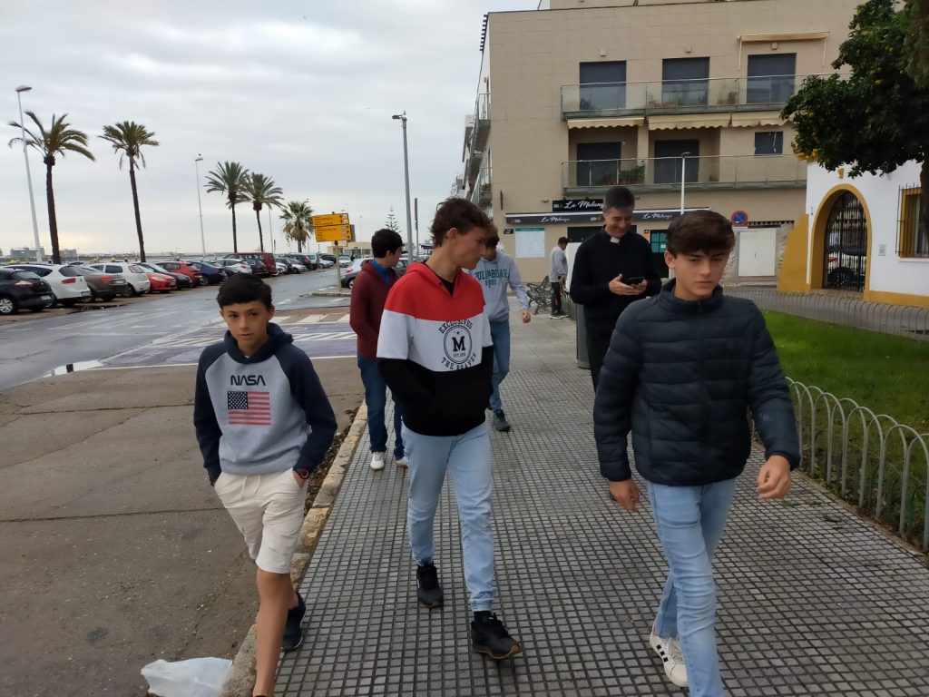 Actividades para jóvenes en Huelva, paeo por Punta Umbría.